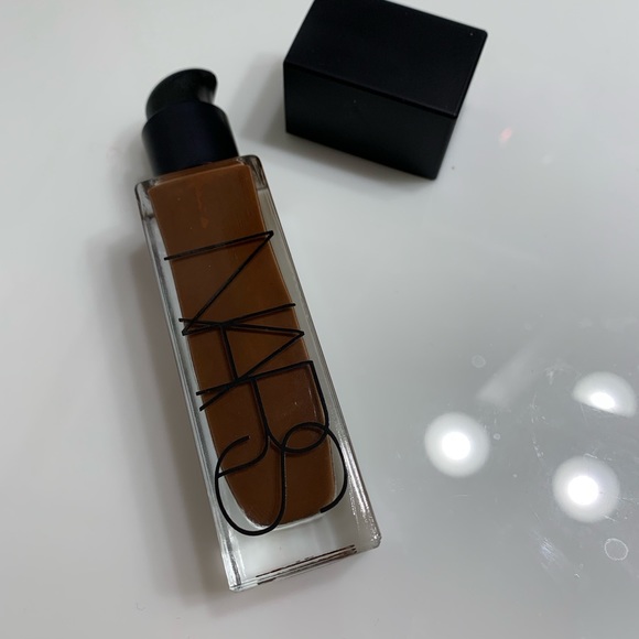 NARS “Mali” natural radiant foundation - Picture 3 of 5